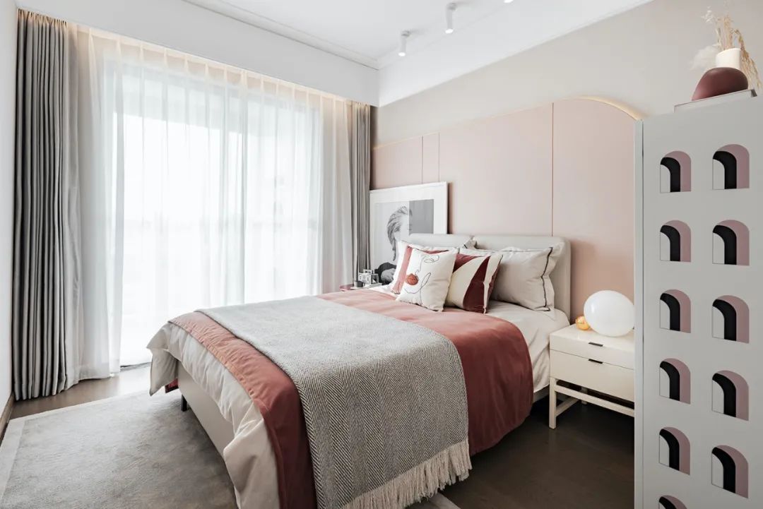 現(xiàn)代摩登風(fēng)格室內(nèi)設(shè)計家裝案例-客臥 現(xiàn)代摩登風(fēng)格室內(nèi)設(shè)計家裝案例-客臥