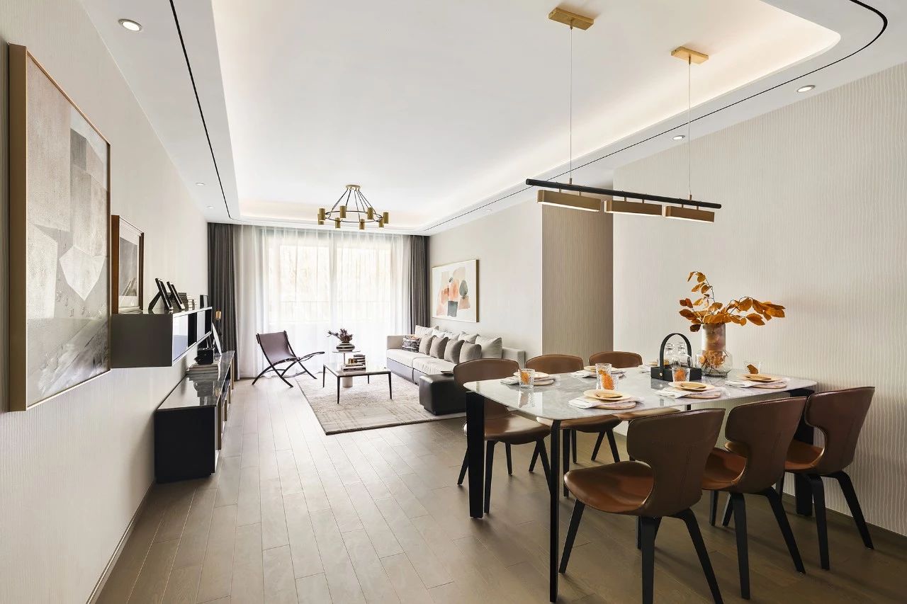 輕奢簡約風(fēng)格室內(nèi)設(shè)計家裝案例-餐廳 輕奢簡約風(fēng)格室內(nèi)設(shè)計家裝案例-餐廳