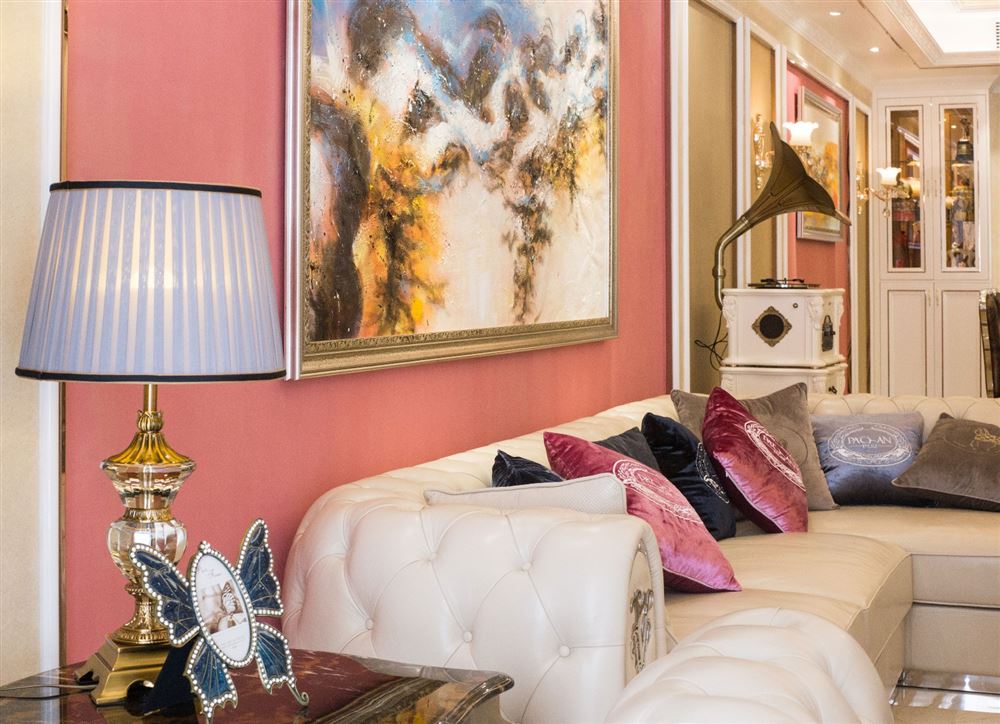 佛山市峰睿公館歐式風(fēng)格三居室裝修案例