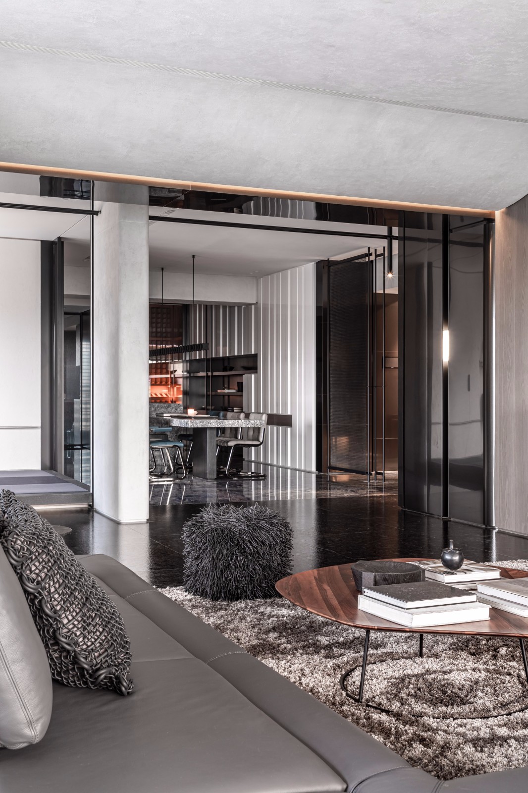 裝修案例現(xiàn)代風格別墅裝修效果圖-客餐廳 裝修案例現(xiàn)代風格別墅裝修效果圖-客餐廳