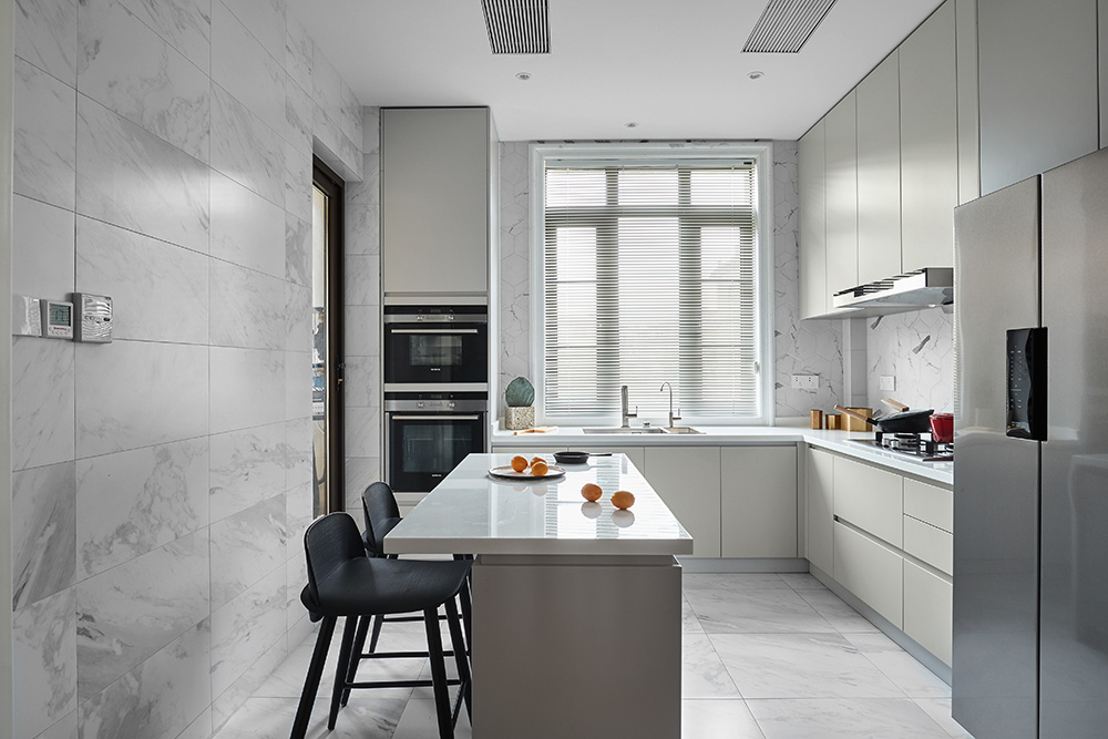 在起風的季節心理向往著柔軟的裝飾設計，平凡地過著舒心的生活-廚房