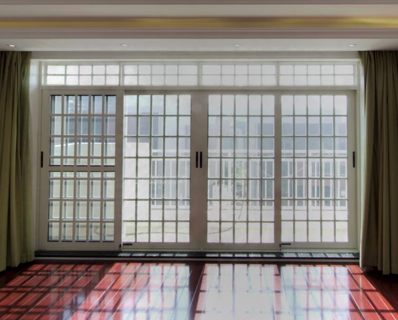 別墅裝修歐式奢華風格-主臥落地窗 別墅裝修歐式奢華風格-主臥落地窗