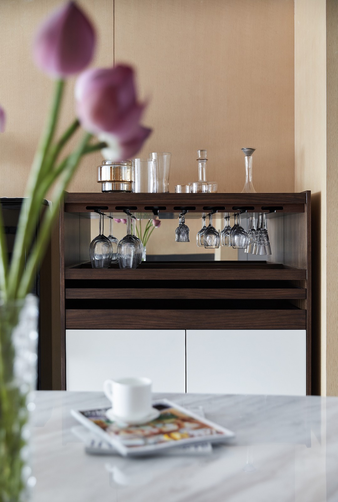 現代簡約風格家裝設計室內裝修效果圖-餐邊柜 現代簡約風格家裝設計室內裝修效果圖-餐邊柜