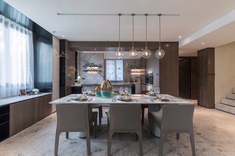 現(xiàn)代輕奢風(fēng)格室內(nèi)設(shè)計(jì)家裝案例-餐廳 現(xiàn)代輕奢風(fēng)格室內(nèi)設(shè)計(jì)家裝案例-餐廳