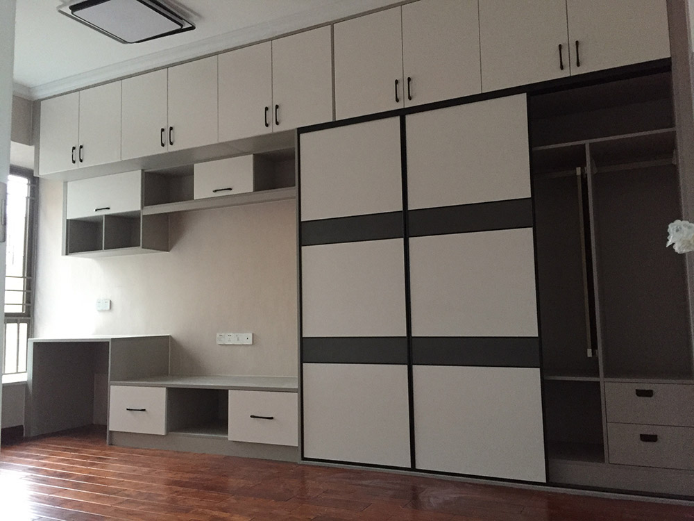 現代簡約風格室內裝修設計效果圖-龍光水悅熙園三居145平米-室內裝修設計臥室 現代簡約風格室內裝修設計效果圖-龍光水悅熙園三居145平米-室內裝修設計臥室