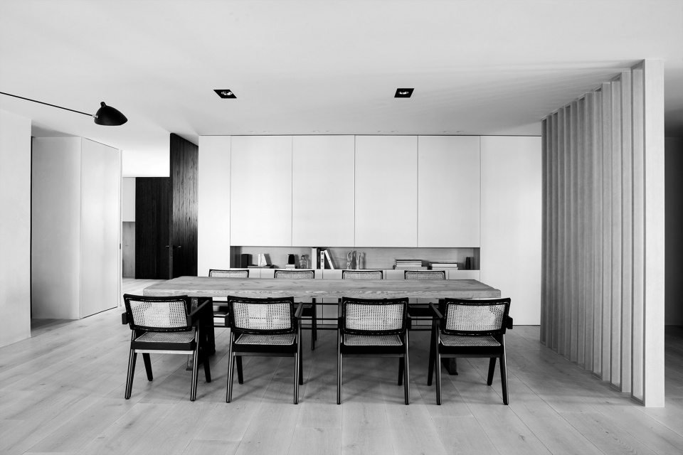 廣州裝修公司現(xiàn)代前衛(wèi)風(fēng)格室內(nèi)裝修效果圖-餐廳 廣州裝修公司現(xiàn)代前衛(wèi)風(fēng)格室內(nèi)裝修效果圖-餐廳