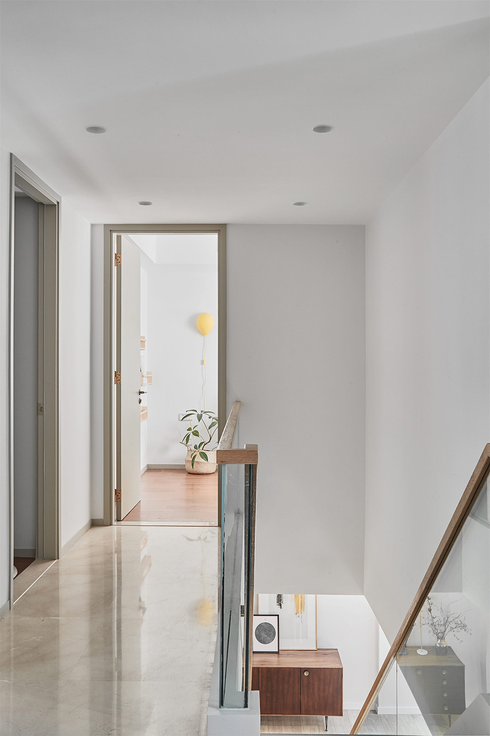 南寧榮和公園墅別墅290平米北歐風格室內(nèi)裝修案例-樓梯 南寧榮和公園墅別墅290平米北歐風格室內(nèi)裝修案例-樓梯