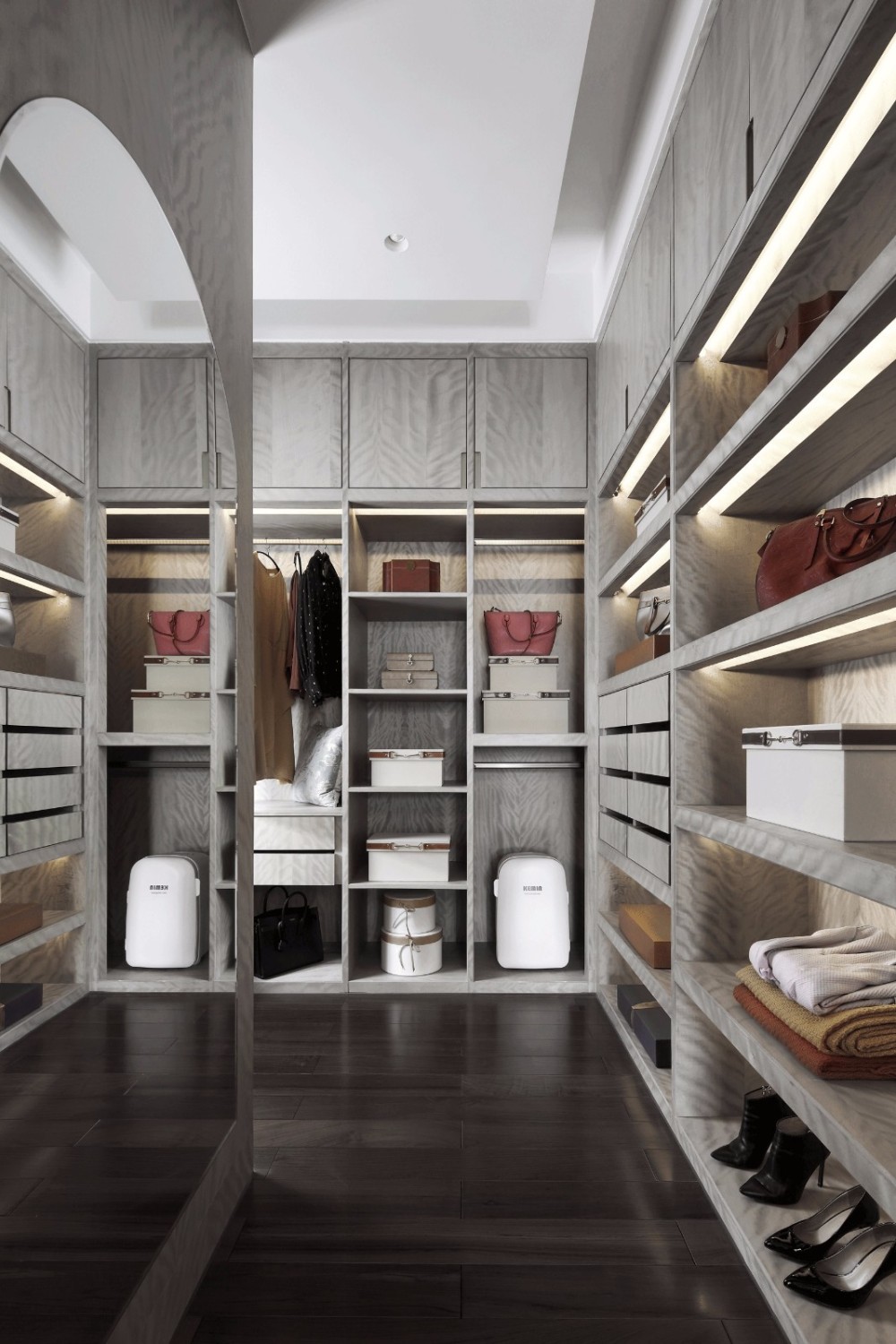 現(xiàn)代簡約風(fēng)格室內(nèi)設(shè)計(jì)家裝案例-衣帽間 現(xiàn)代簡約風(fēng)格室內(nèi)設(shè)計(jì)家裝案例-衣帽間