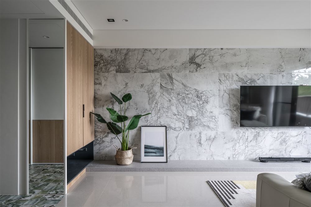 佛山市世茂弘陽(yáng)綠島湖公館現(xiàn)代簡(jiǎn)約風(fēng)格三居室裝修案例