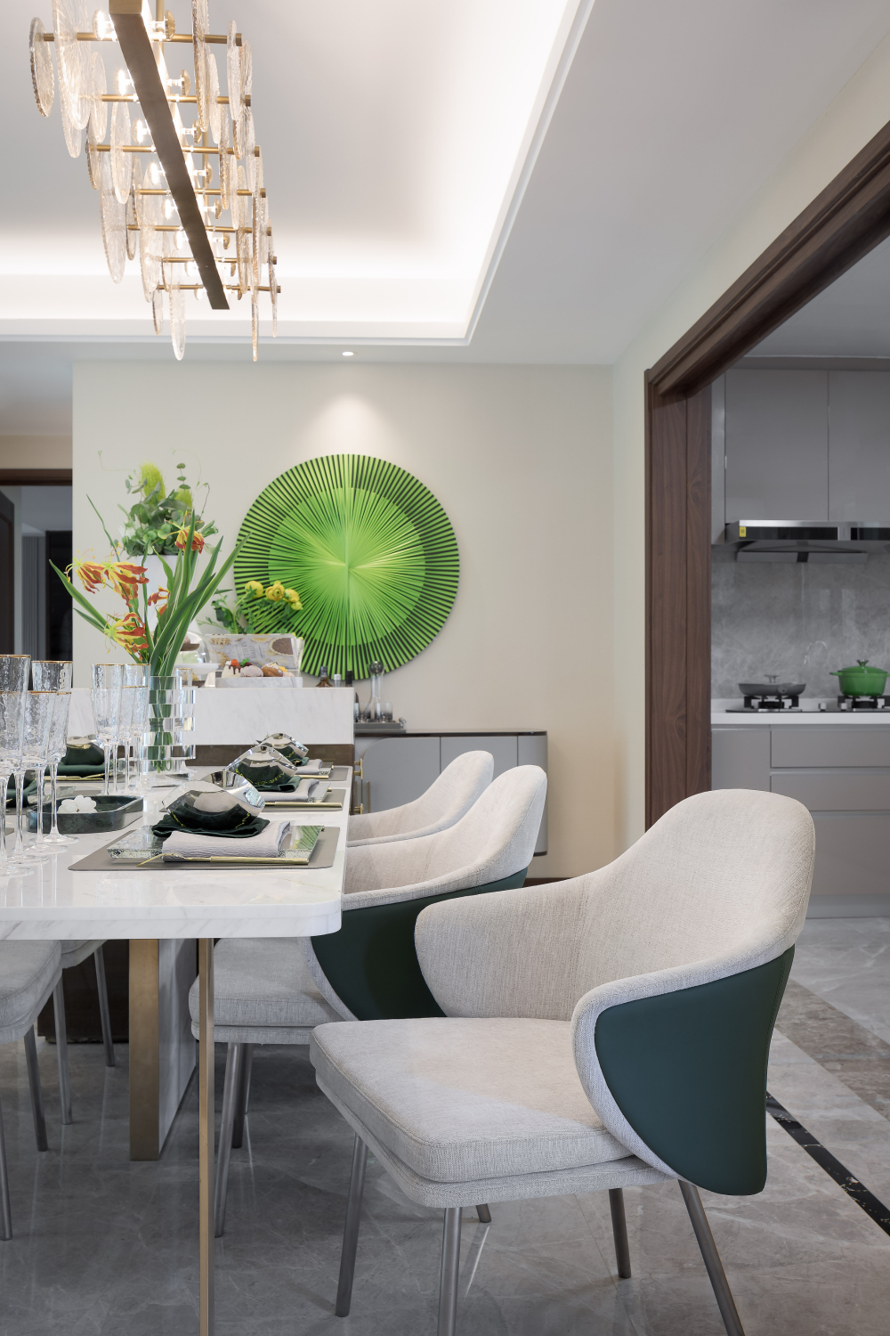 現代輕奢風格室內設計家裝案例-餐廳餐桌 現代輕奢風格室內設計家裝案例-餐廳餐桌