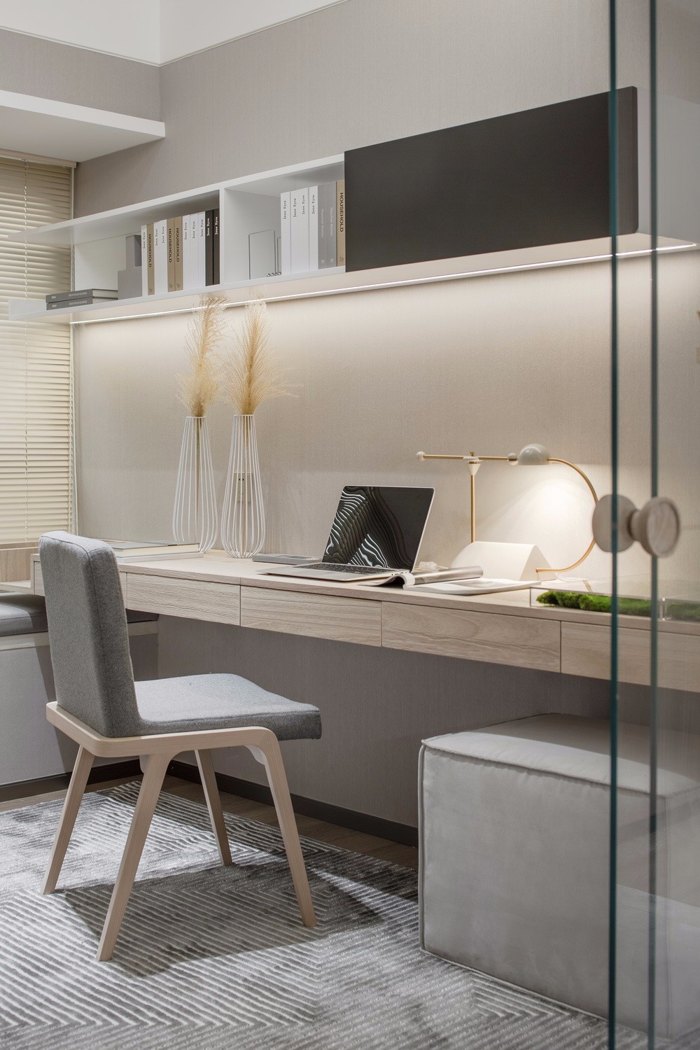 現(xiàn)代簡(jiǎn)約風(fēng)格室內(nèi)家裝案例效果圖-書(shū)房 現(xiàn)代簡(jiǎn)約風(fēng)格室內(nèi)家裝案例效果圖-書(shū)房