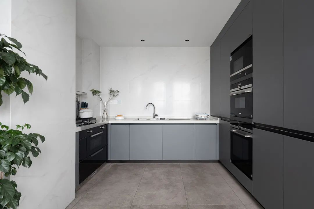 現(xiàn)代簡(jiǎn)約風(fēng)格室內(nèi)設(shè)計(jì)家裝案例-廚房 現(xiàn)代簡(jiǎn)約風(fēng)格室內(nèi)設(shè)計(jì)家裝案例-廚房