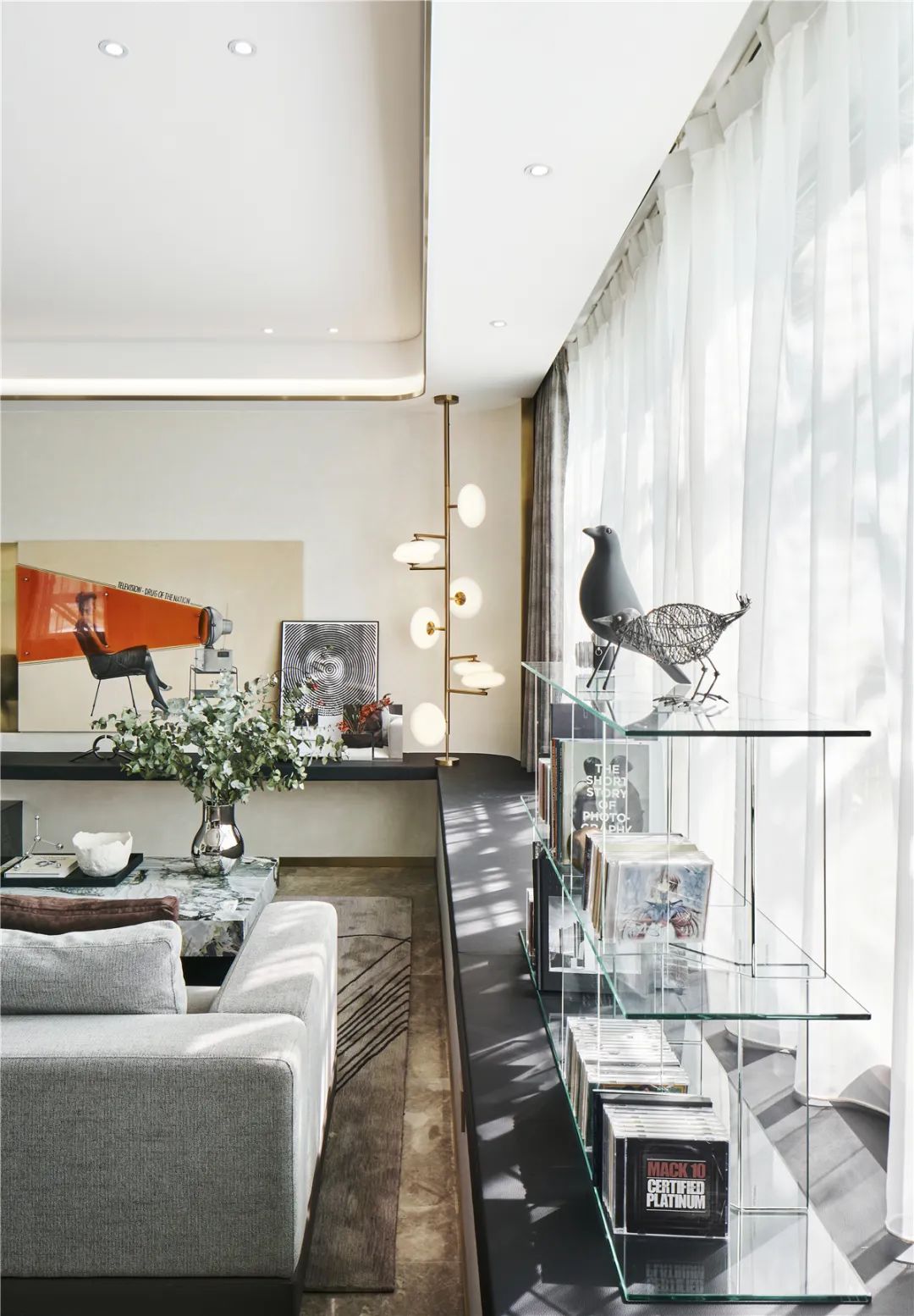 現代輕奢風格家裝設計室內裝修效果圖-客廳陽臺 現代輕奢風格家裝設計室內裝修效果圖-客廳陽臺